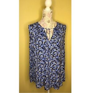 NWT. Old Navy Relaxed Floral Sleeveless Shirt